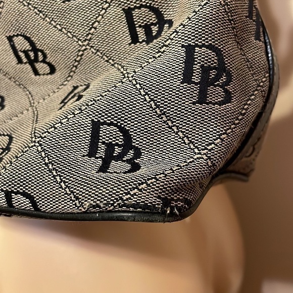 Dooney & bourke women’s purse shoulder bag Vintage logo black tan classic - Picture 5 of 12